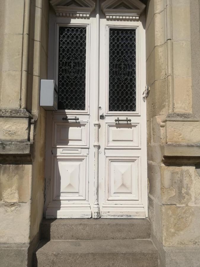 La Chambre D'Hote De Christelle Apartment แชร์บูร์ก อ็อง กงต็องแต็ง ภายนอก รูปภาพ