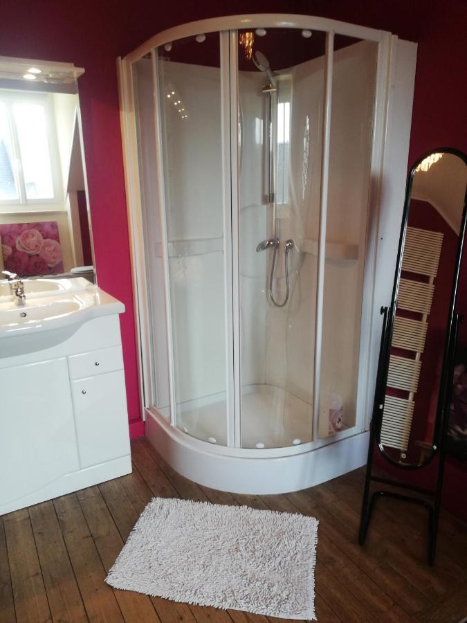 La Chambre D'Hote De Christelle Apartment แชร์บูร์ก อ็อง กงต็องแต็ง ภายนอก รูปภาพ
